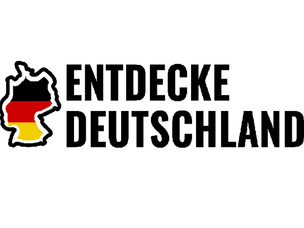 Der Umriss von Deutschland ist mit drei Streifen in Schwarz, Rot und Gold gefüllt. Daneben steht in schwarzen Großbuchstaben: Entdecke Deutschland. 